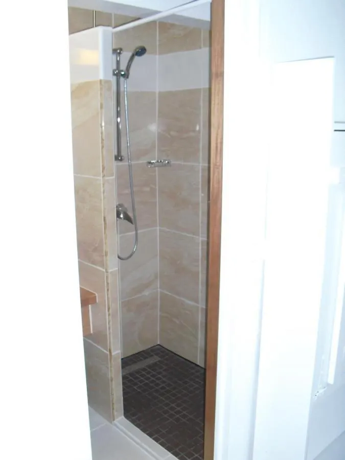 Coco-Mango Apt B ديساي